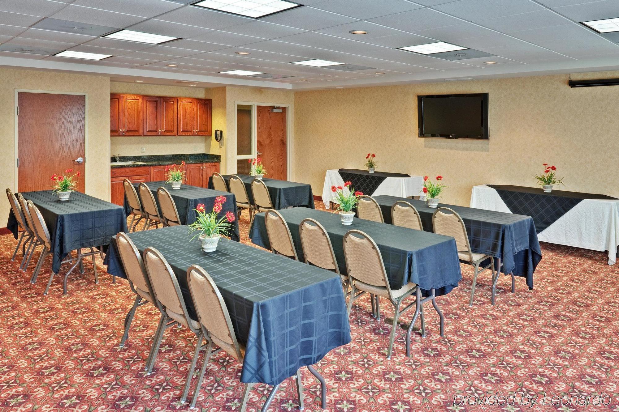 Holiday Inn Express & Suites Sparta Einrichtungen foto