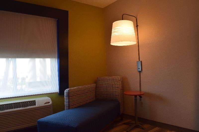 Holiday Inn Express & Suites Sparta Exterior foto